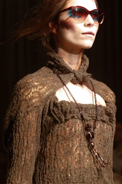 Look 30